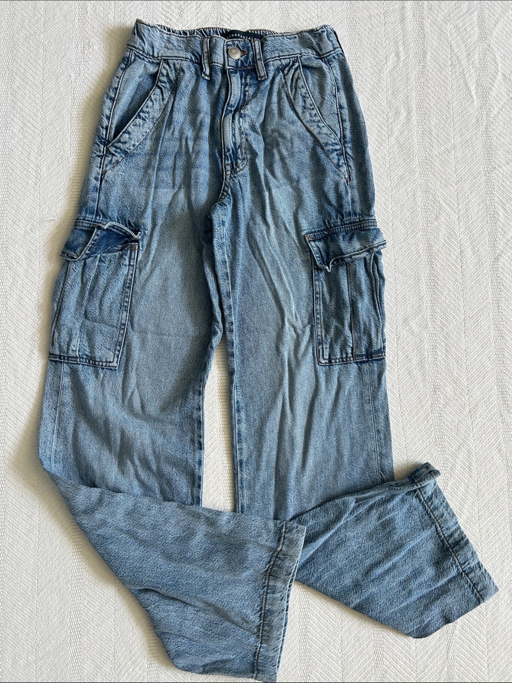 Aeropostale Light Wash Denim Cargo Pants
